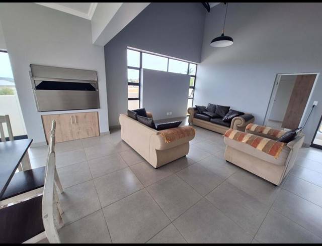 3 BEDROOM HOUSE FOR SALE IN HARTENBOS HEUWELS